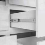 KOMODA K120 8SZ PK BIAŁA POŁYSK - obrazek 2