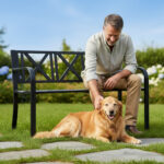 Czarna ławka ogrodowa CROSS ze stalowymi nogami i oparciem szerokość 119 cm - obrazek 3